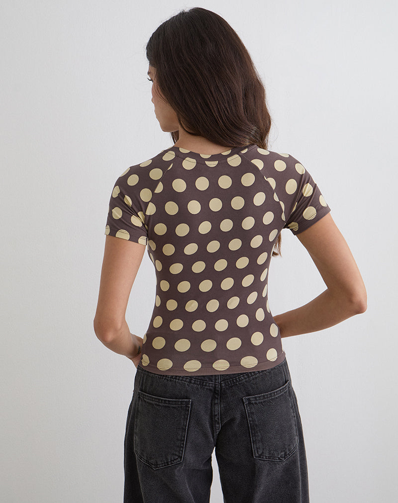 Women's Fitted Tee with Crew Neckline in Brown for Everyday Wear