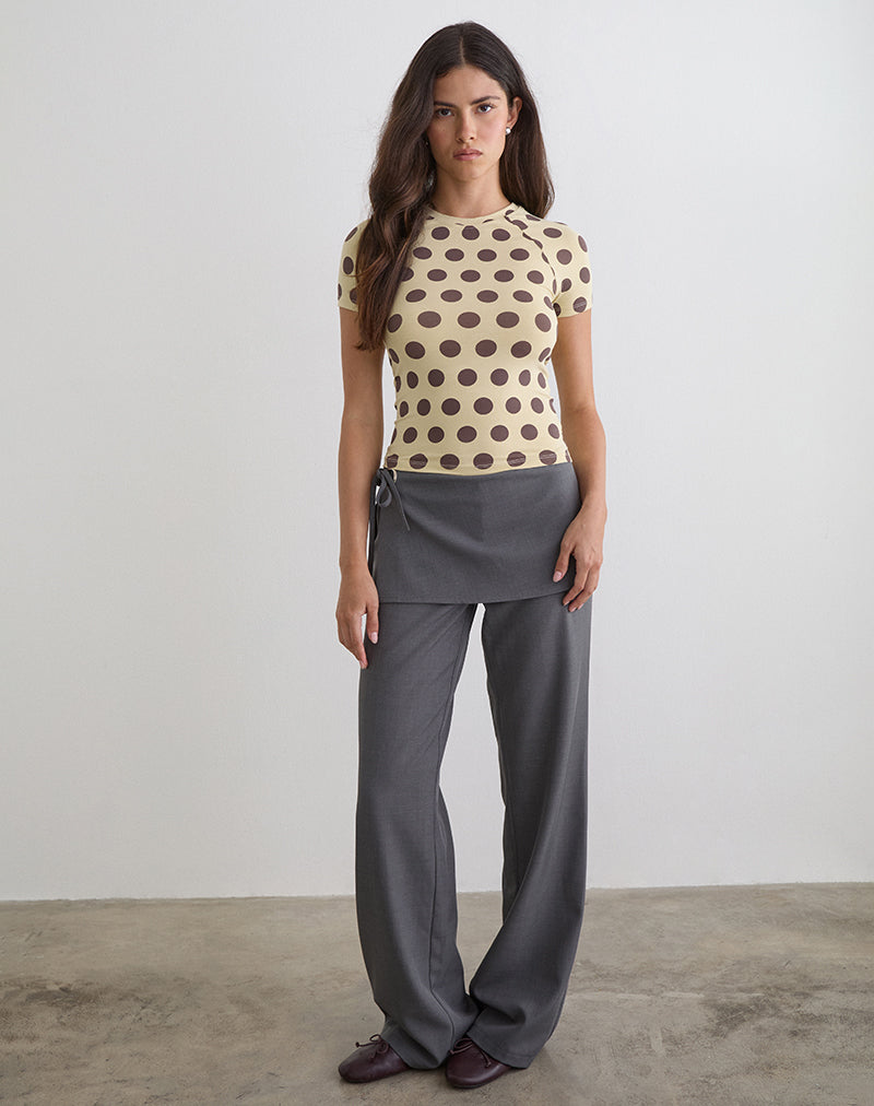 Women's Fitted Tee with Crew Neckline in Brown for Everyday Wear