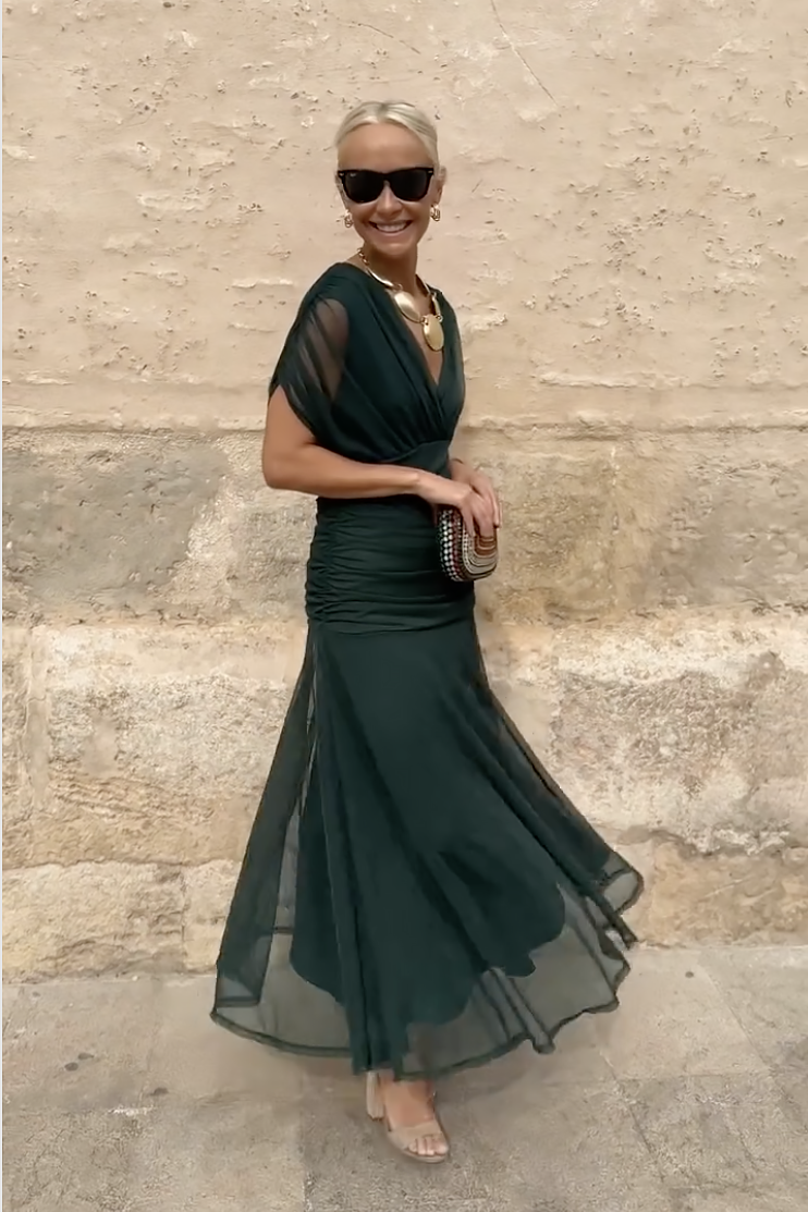 Women's Elegant Maxi Dress | V-Neck & Breezy