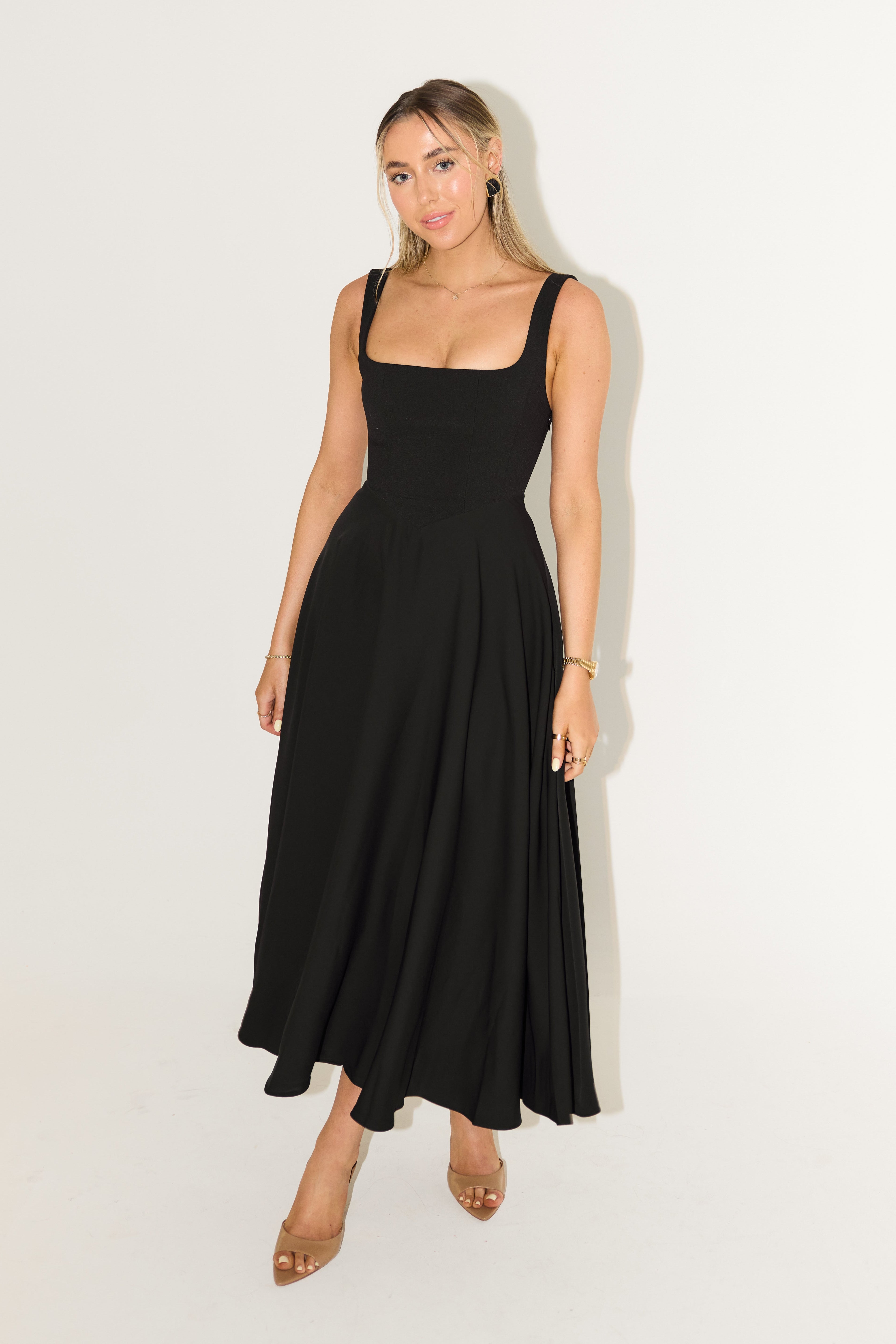 Flowy Clean-Cut Midi Dress for everyday styling