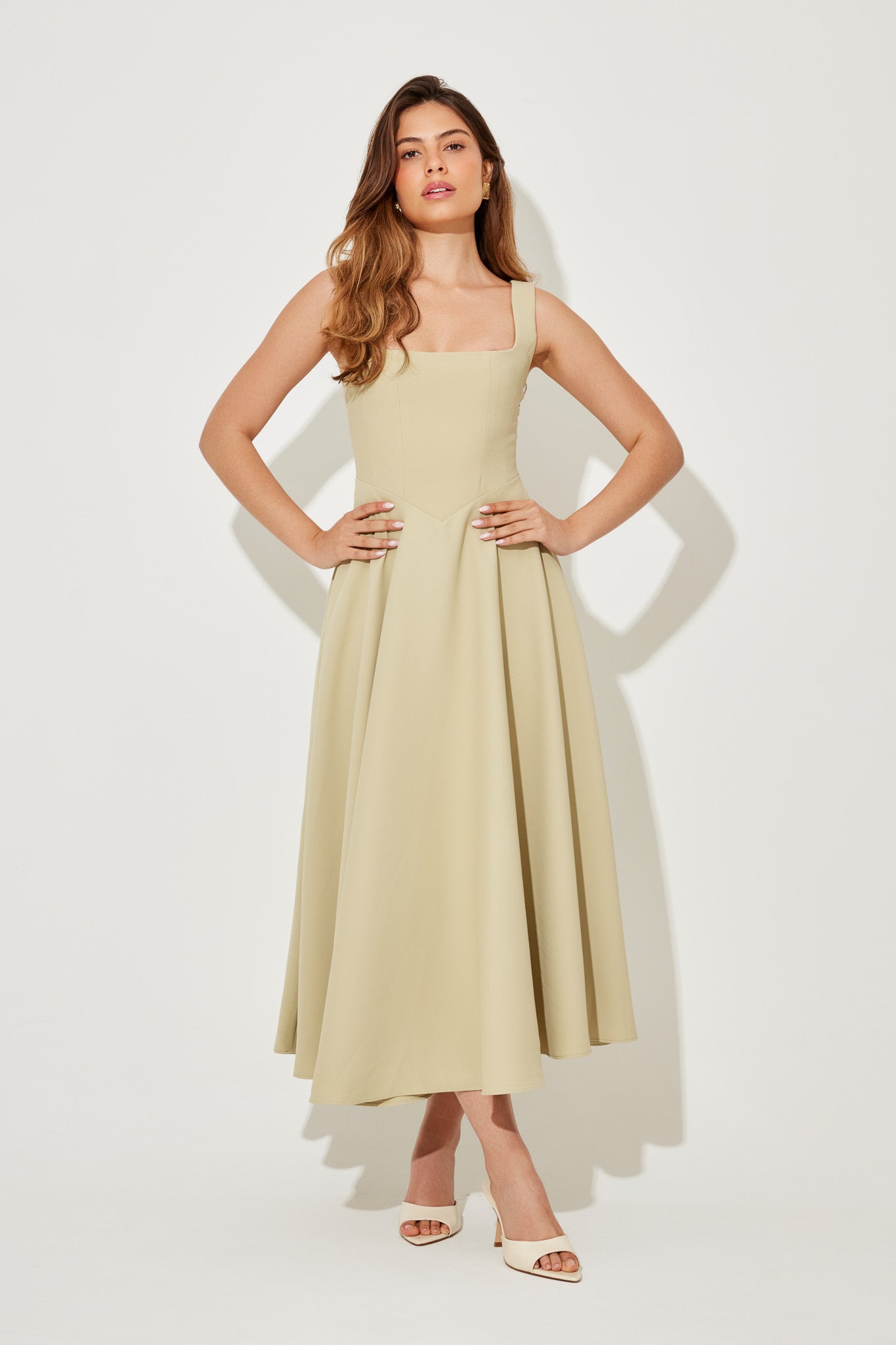 Flowy Clean-Cut Midi Dress for everyday styling