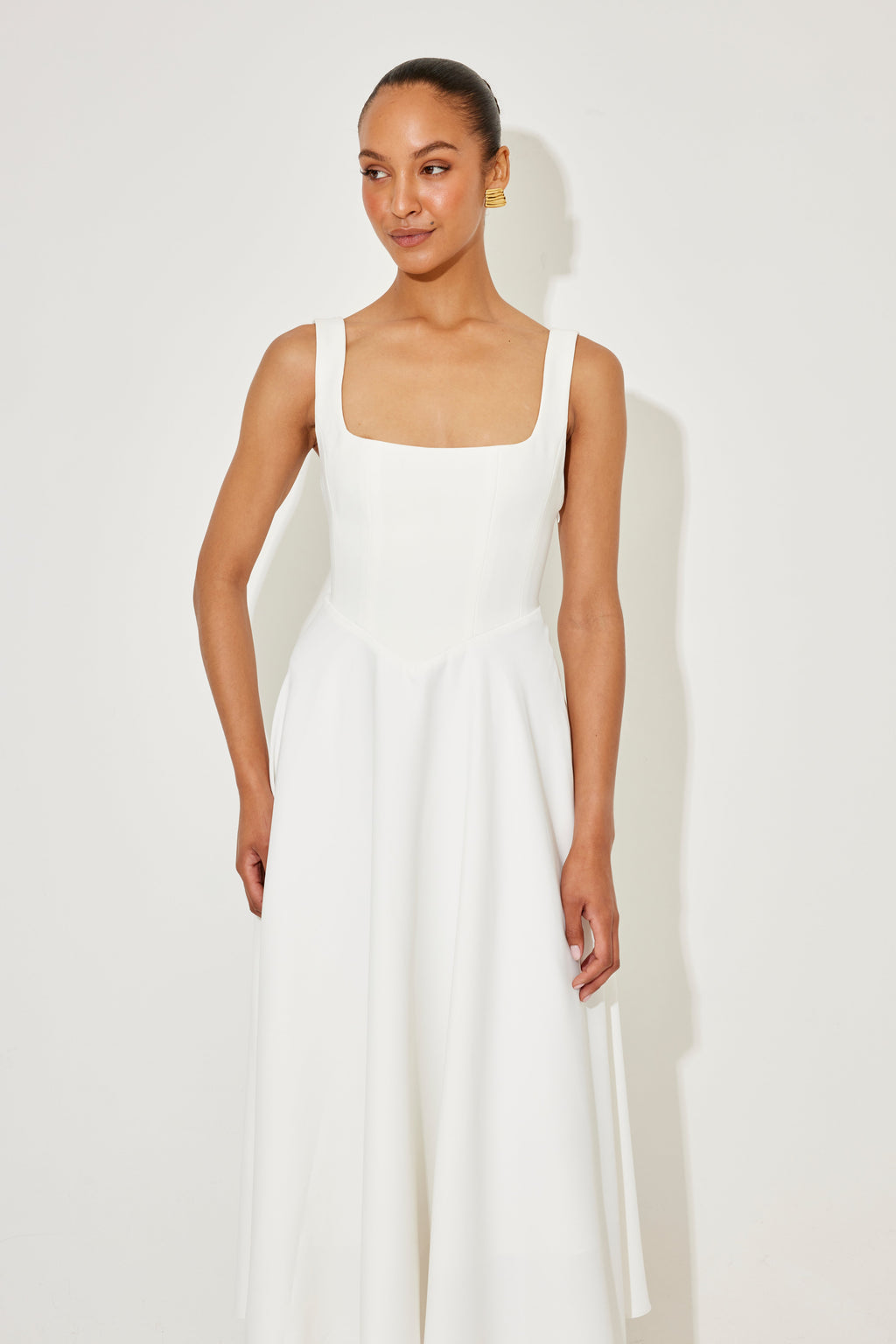 Flowy Clean-Cut Midi Dress for everyday styling