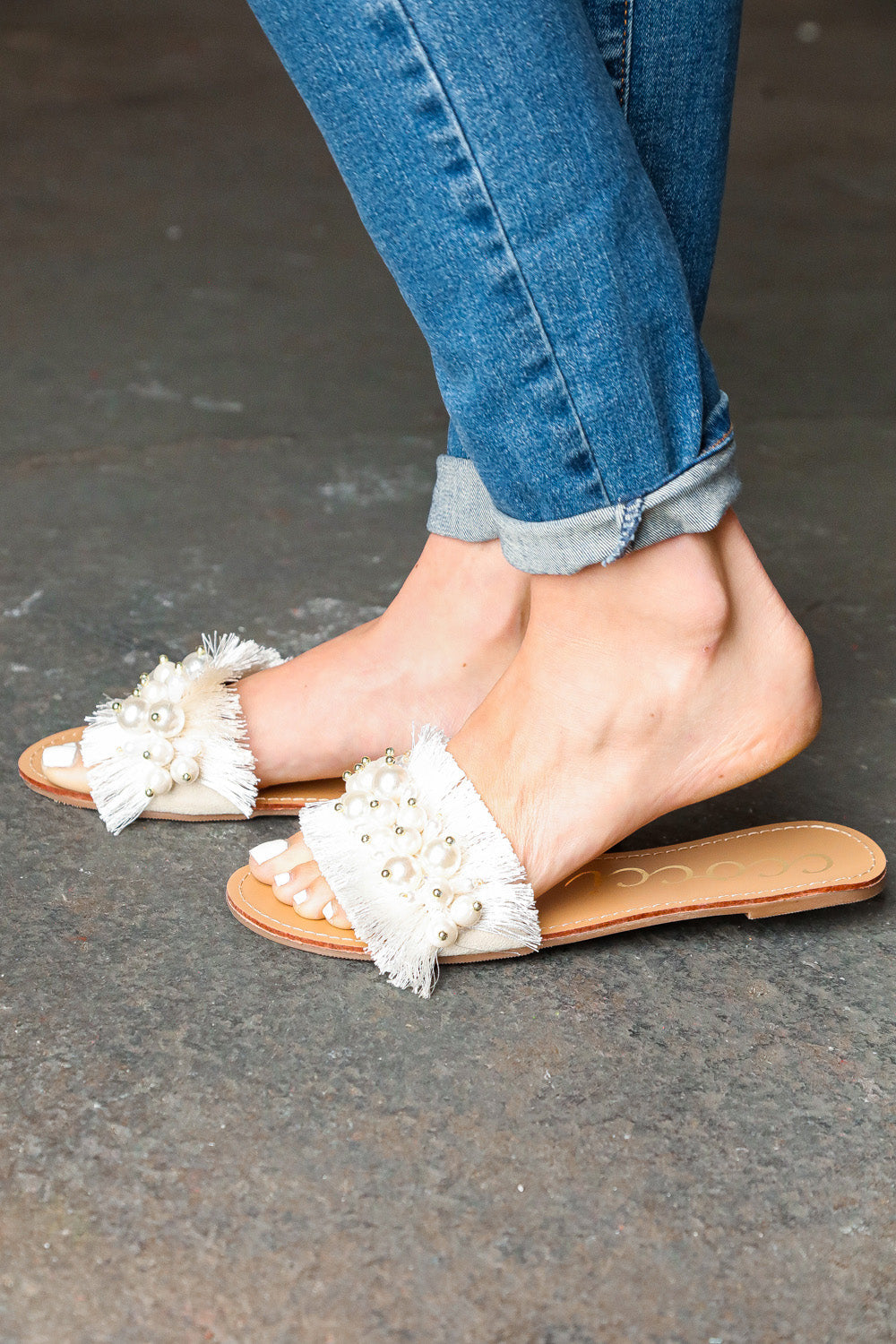 Women's Linen Slip-On Flat Sandals in Ivory with Cushioned Sole for All-Day Comfort