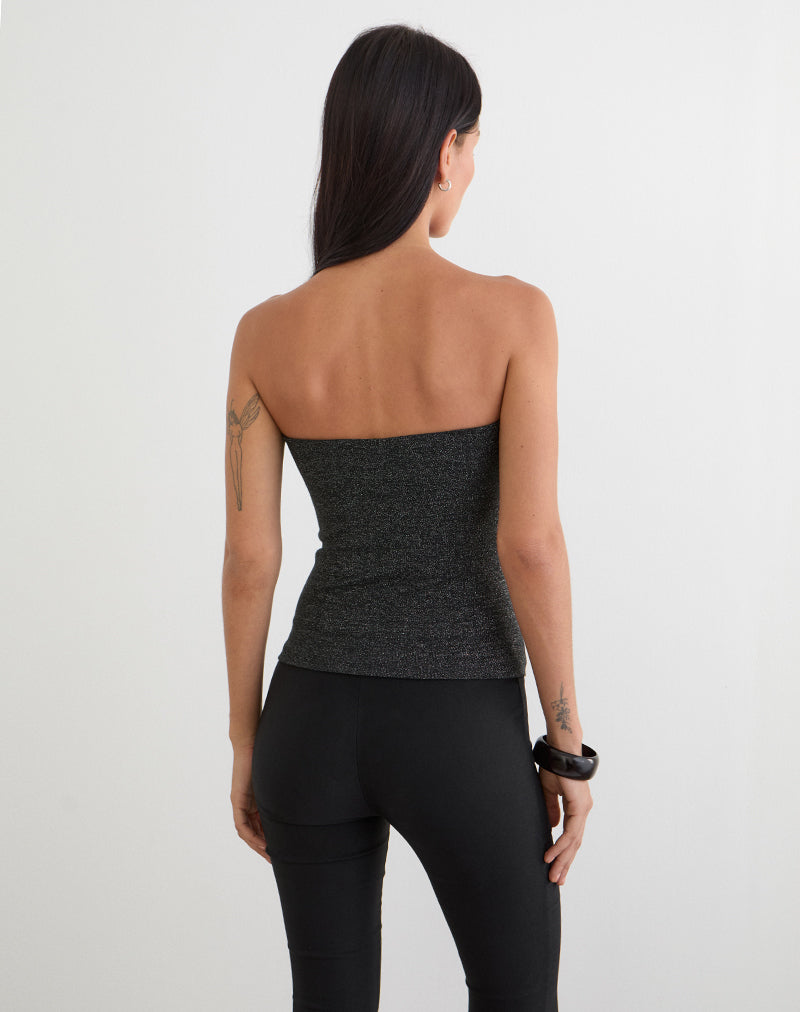 Women's Fashion Top in Black Flattering Fit for Everyday Wear