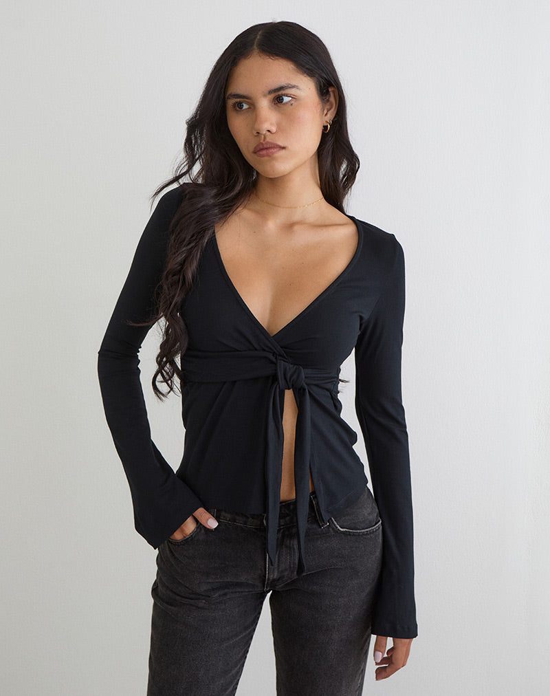 Women's Long Sleeve Top with V-Neckline in Black for Everyday Wear