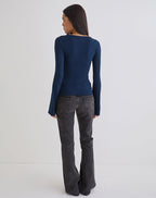 Women's Long Sleeve Top with V-Neckline in Navy for Everyday Wear