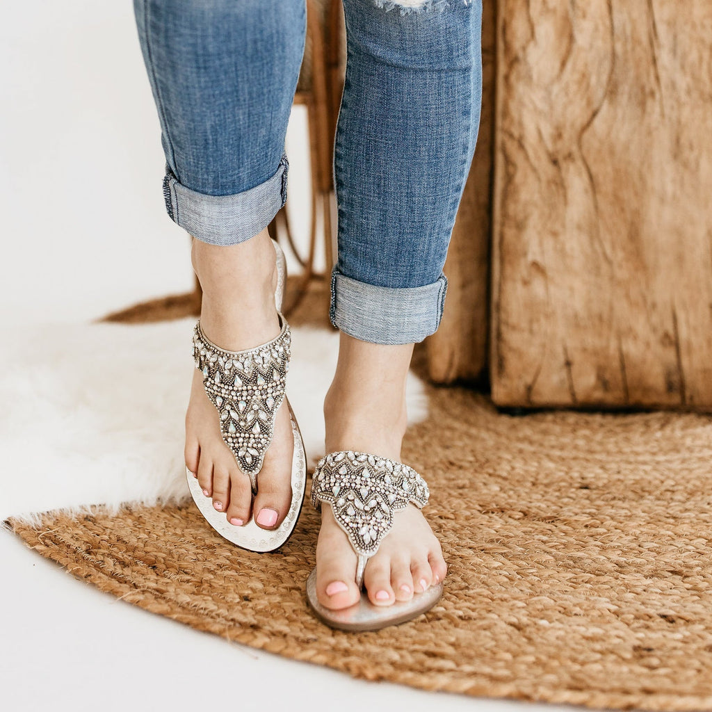 Women's Leather Flat Open-Toe Sandals in Silver with Cushioned Sole for All-Day Comfort