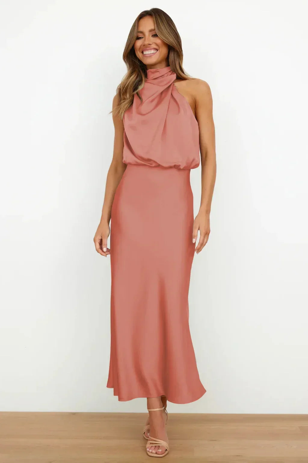 Elegant Elegant Dress | Sleeveless & Flowy
