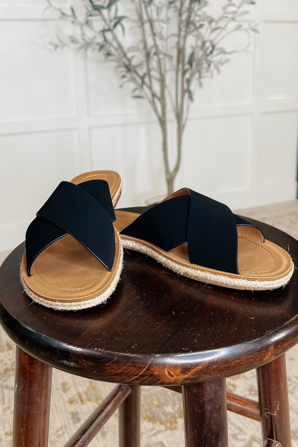 Women's Slip-On Flat Sandals in Black with Cushioned Sole for All-Day Comfort