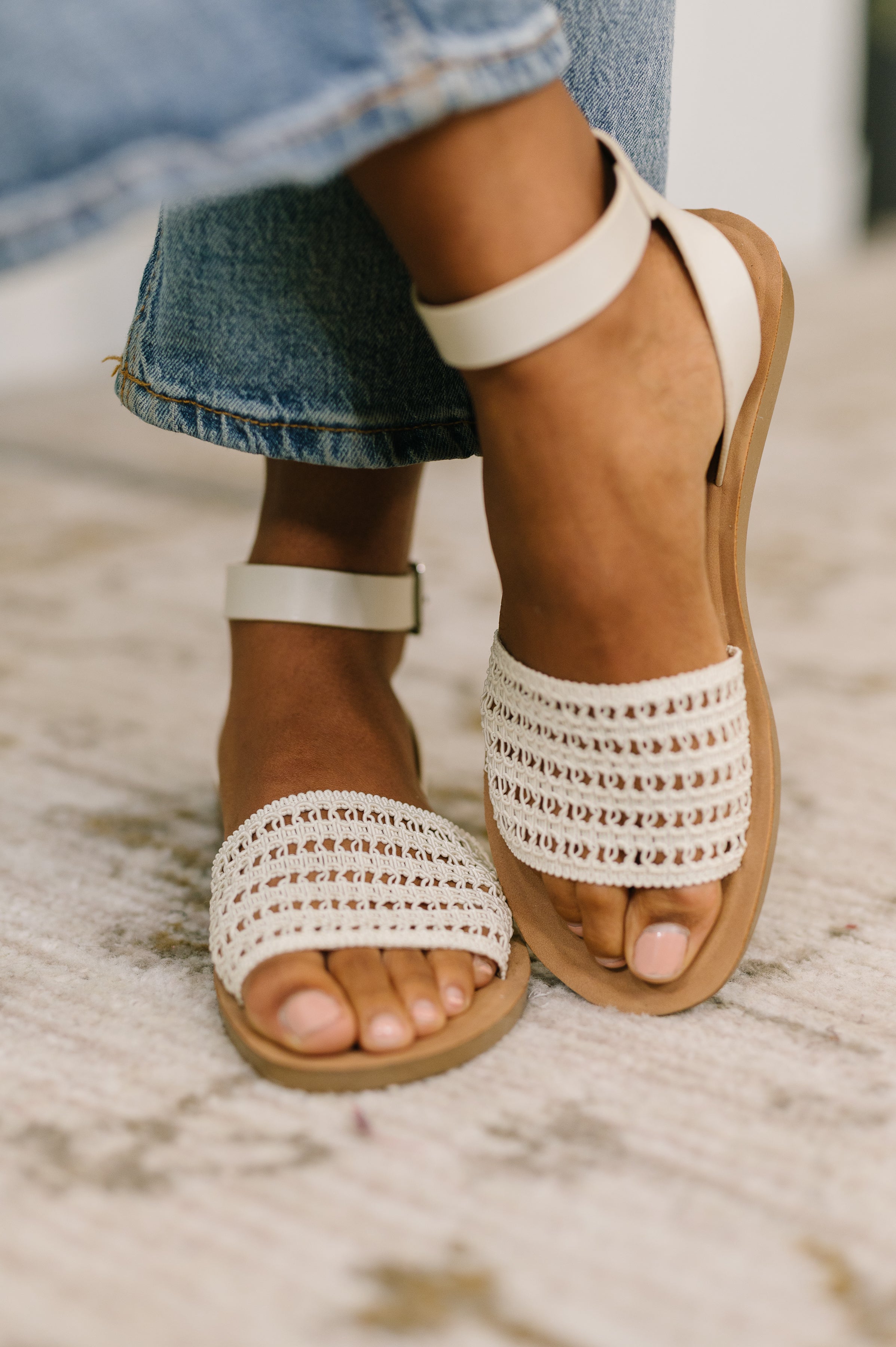 Women's Pu Leather Flat Open-Toe Sandals in Silver with Cushioned Sole for All-Day Comfort