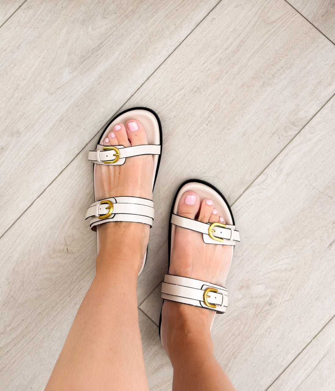 Women's Flat Open-Toe Sandals in Black with Cushioned Sole for All-Day Comfort